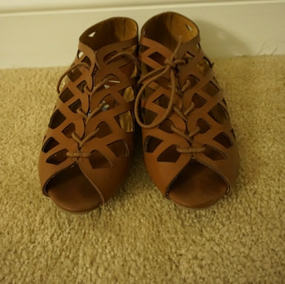 MIA strap sandals - Picture 3 of 5